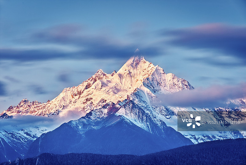 夜色缅茨姆图片素材