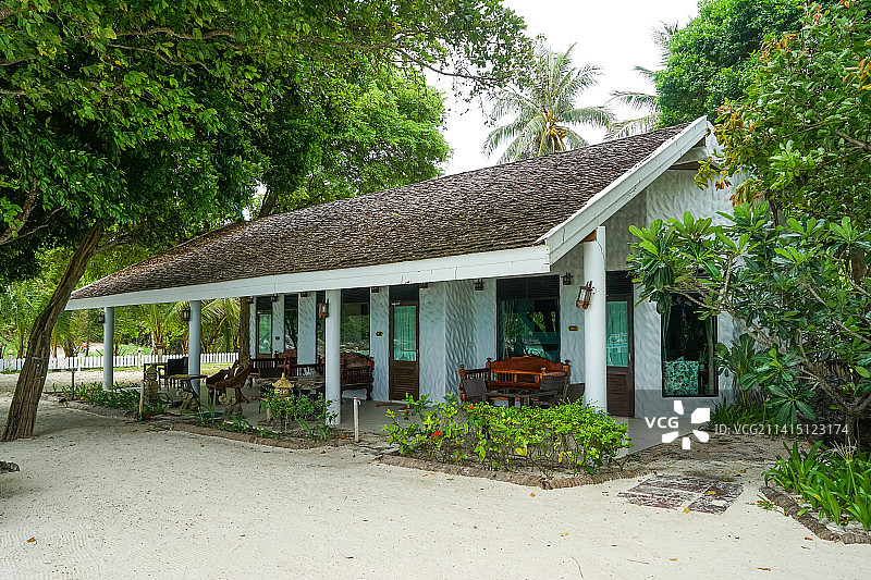 泰国普吉皇帝岛度假海边小别墅图片素材