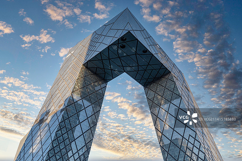 央视总部大楼晚霞傍晚图片素材