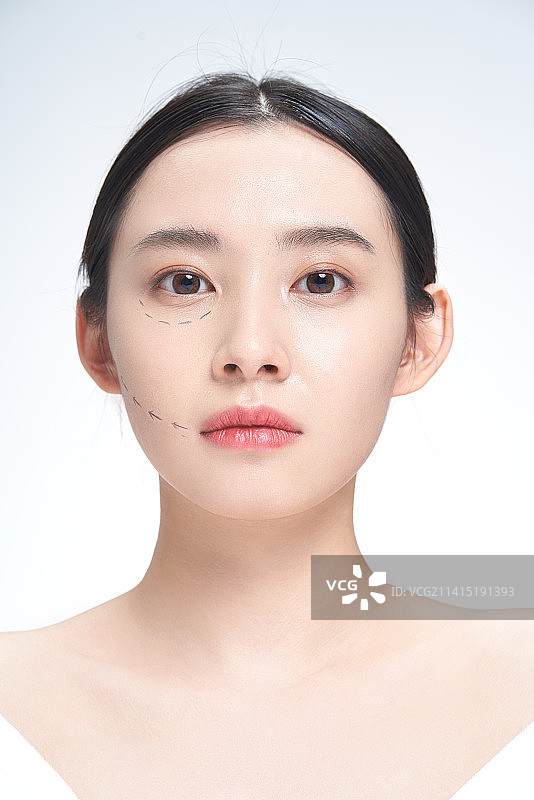 年轻漂亮的亚洲女孩图片素材