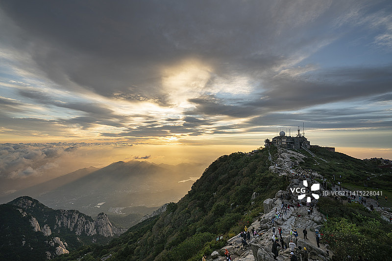 山东泰安泰山山顶风景风景区图片素材