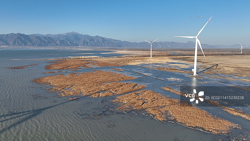 北京延庆区官厅水库风力发电机航拍图片素材