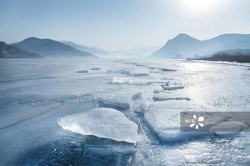 冻结的湖图片素材