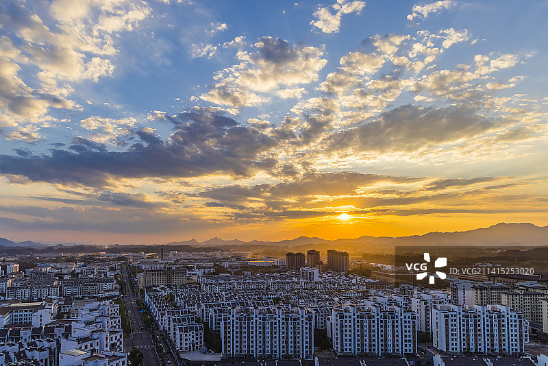 小城晚霞图片素材