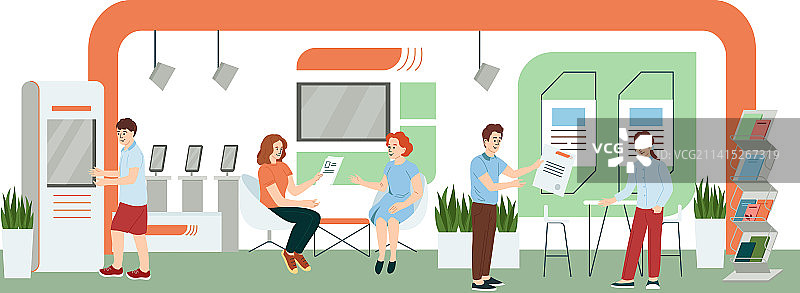 有参观者的展览会场景图片素材