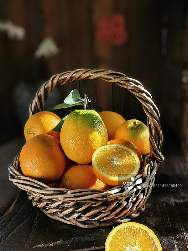 篮子里的赣南脐橙图片素材