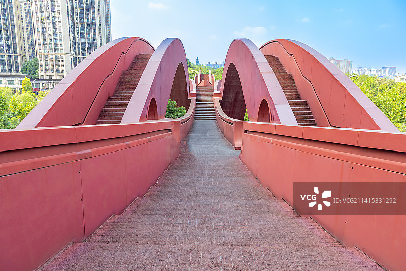 湖南长沙梅溪湖中国结步行桥图片素材