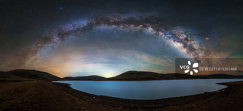 云南昭通大山包银河拱桥图片素材