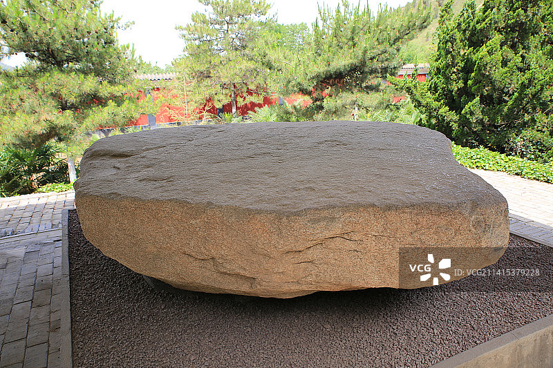 陕西省咸阳市茂陵(汉武帝陵寝) 霍去病墓石刻展: 蛙图片素材