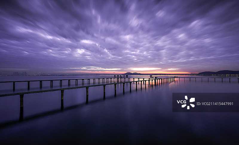 武汉凌波门日出图片素材