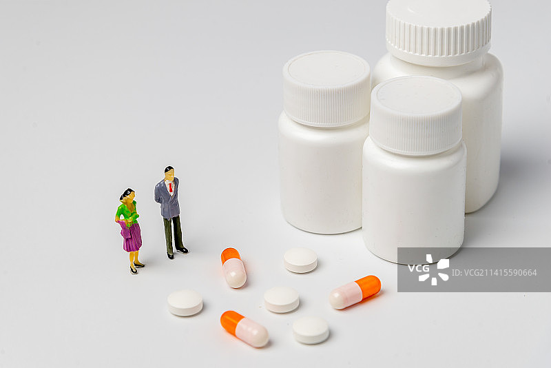 药物、抗病毒、退烧药、发烧、退热医疗概念图片素材