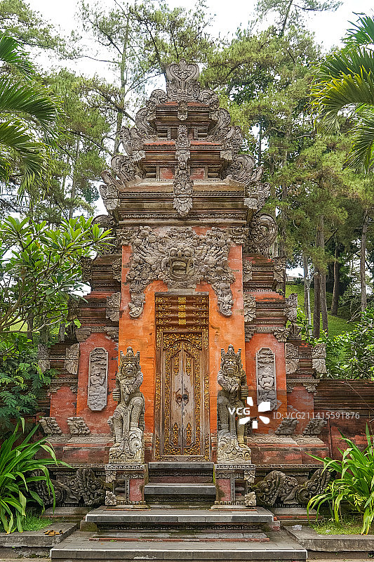 印尼巴厘岛圣泉寺风景（Tirta Empul）图片素材