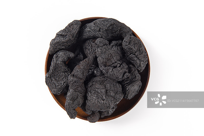 白底上的中药材熟地黄图片素材