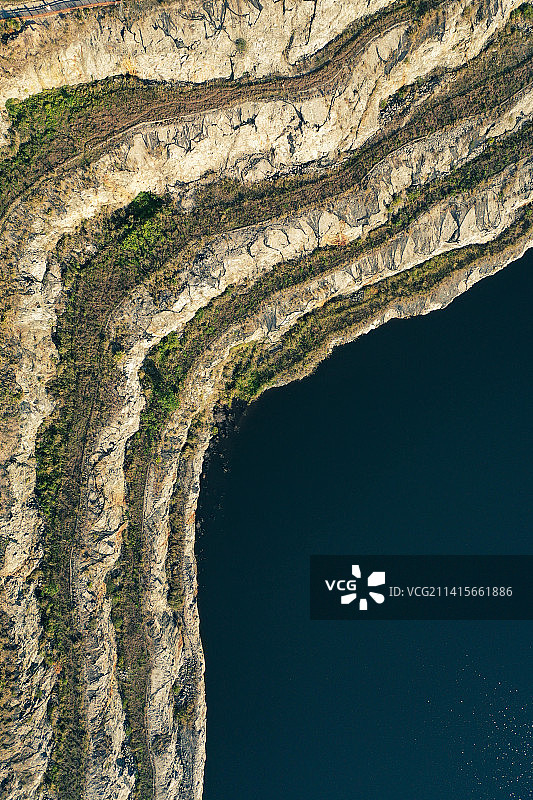 石牙顶天坑图片素材