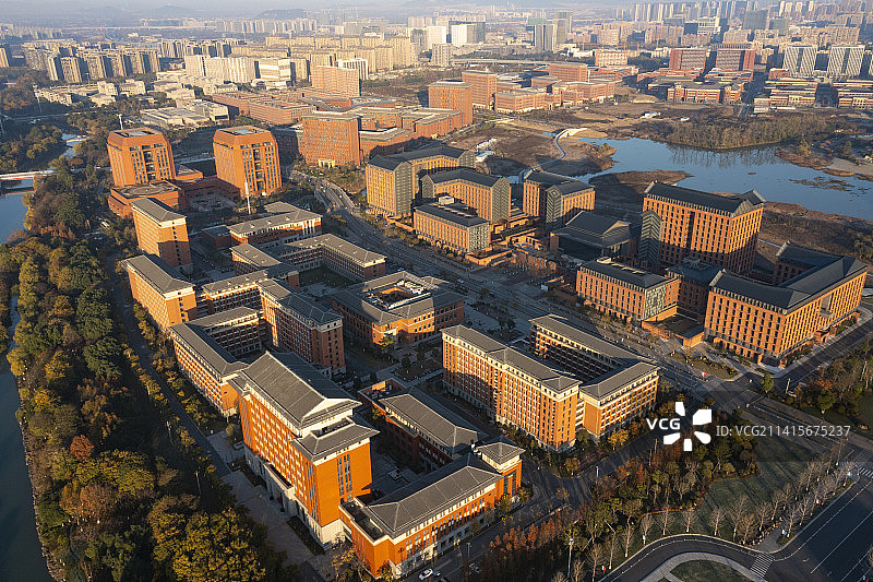 浙江大学紫金港秋色晨曦航拍图片素材