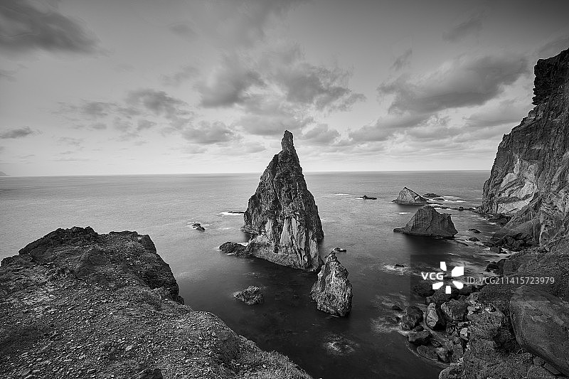 葡萄牙马德拉海滩岩石全景图片素材