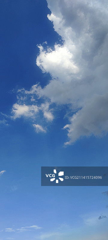 印度尼西亚天空云朵的低角度视图图片素材