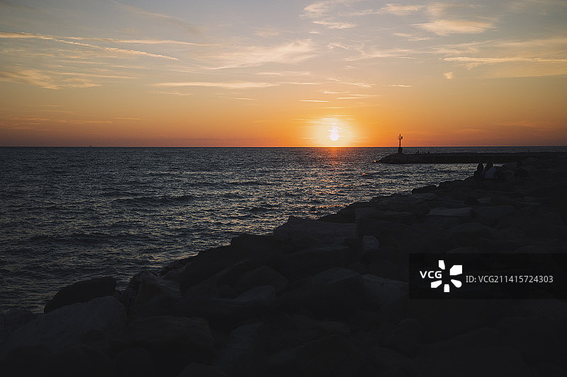 意大利里米尼省卡托利卡日落海景图片素材