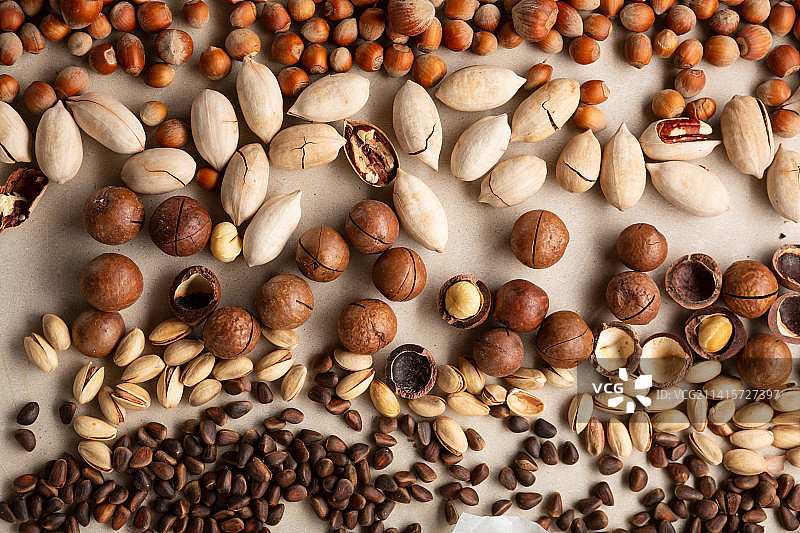 乌克兰不同坚果俯视图食物背景图片素材