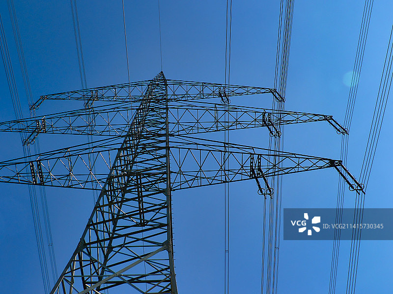 德国拉施塔特：低角度拍摄的电塔图片素材