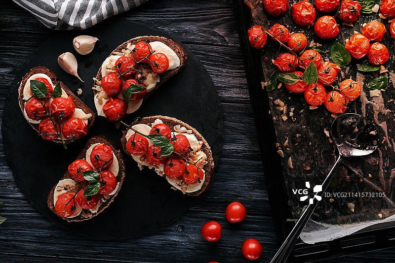 桌上水果的高角度视图图片素材