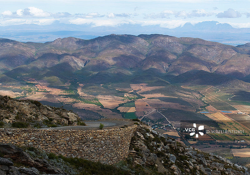 从斯瓦特山脉南端看到的景色，南非斯瓦特山脉图片素材