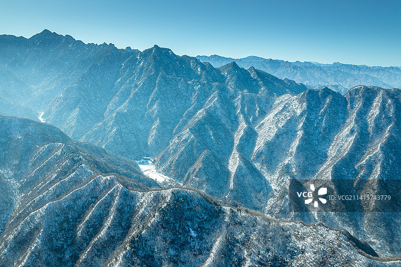 航拍秦岭翠华山雪后云海图片素材