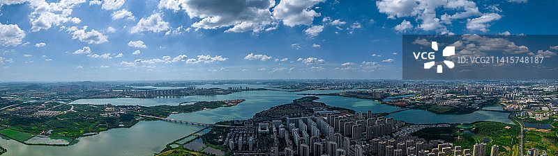 湖北武汉江夏藏龙岛汤逊湖全景图片素材