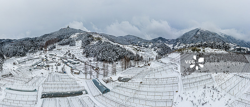 浙江金华北山高山蔬菜基地雪景风光航拍图片素材