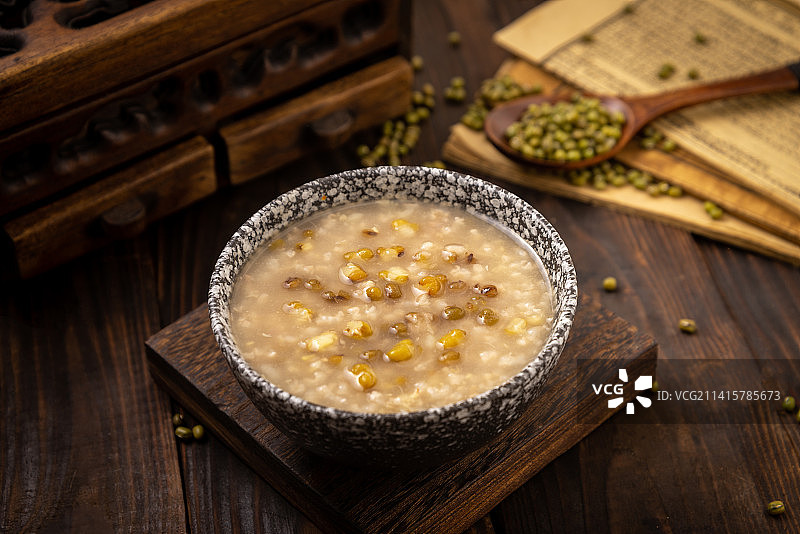 美味的清热去火绿豆粥图片素材