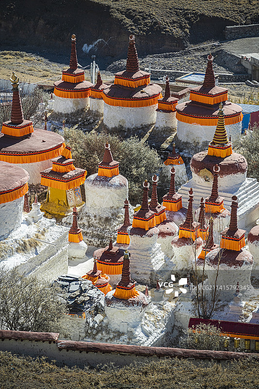西藏林周县夏寺佛塔图片素材