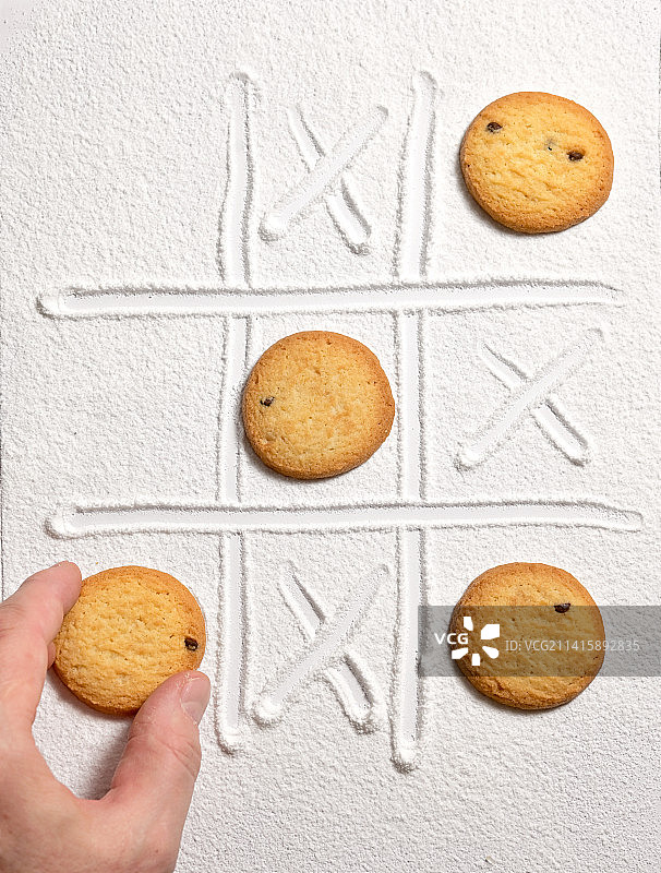 糖和节日黄油饼干井字游戏，罗马尼亚图片素材