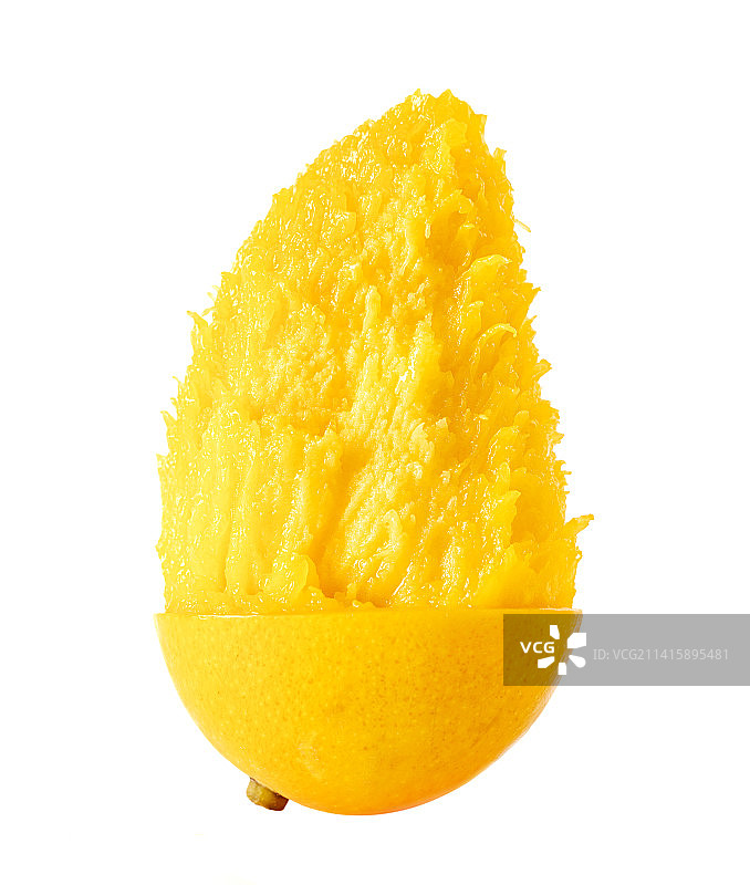 新鲜的芒果孤立在白色背景上图片素材