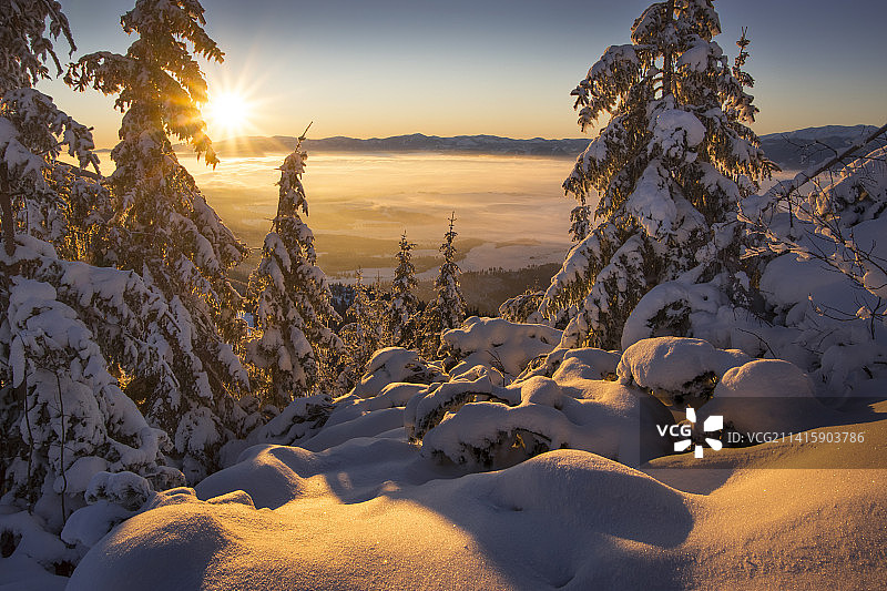 斯洛伐克西塔特拉山日落雪山风光图片素材