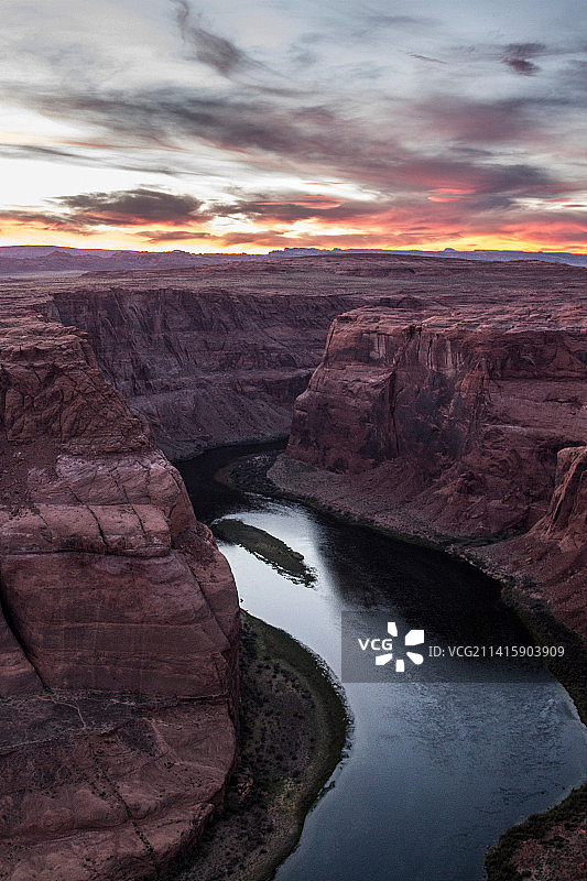 阿尔及利亚日落时分马蹄湾的景色图片素材