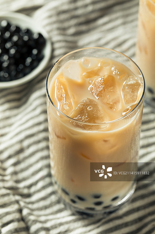 桌上的饮品特写，美国图片素材