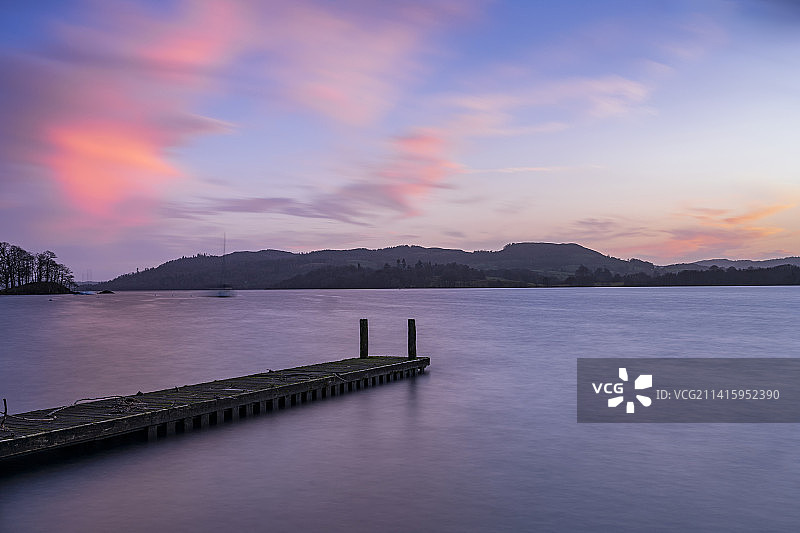 温德米尔湖边的栈桥，日落图片素材