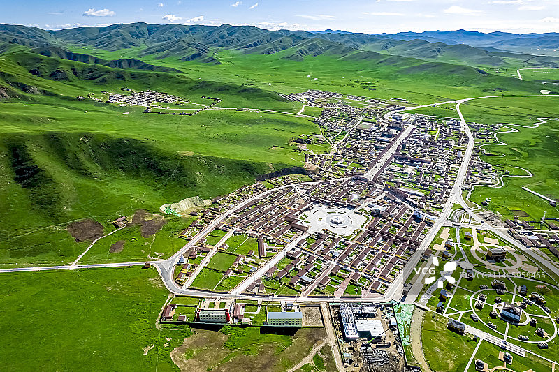 甘肃甘南黄河大草原玛曲阿万仓湿地蜿蜒河流图片素材