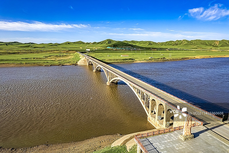 甘肃甘南州玛曲黄河大桥天下黄河第一湾图片素材