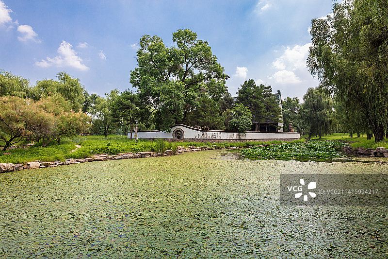 中国河北承德避暑山庄文津阁图片素材