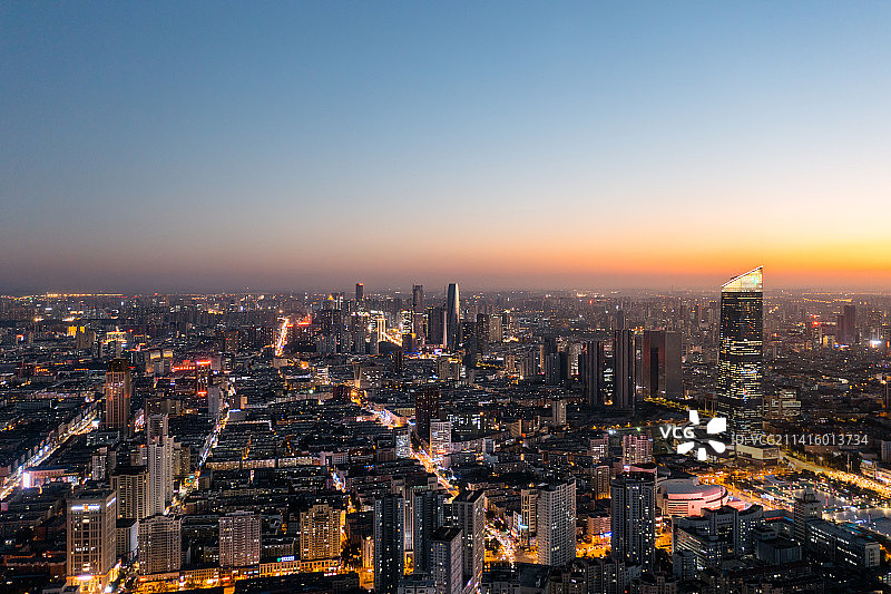 辽宁省沈阳市沈河区地标建筑方圆大厦航拍镜头图片素材