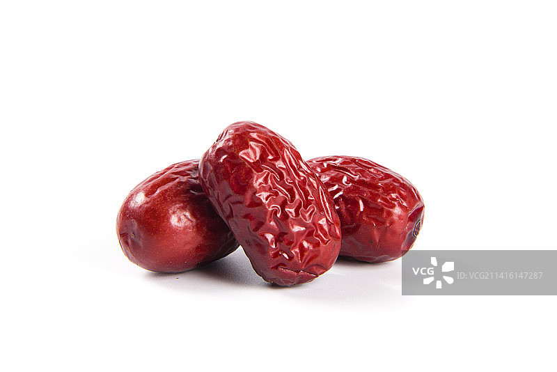 白色背景上的红枣图片素材