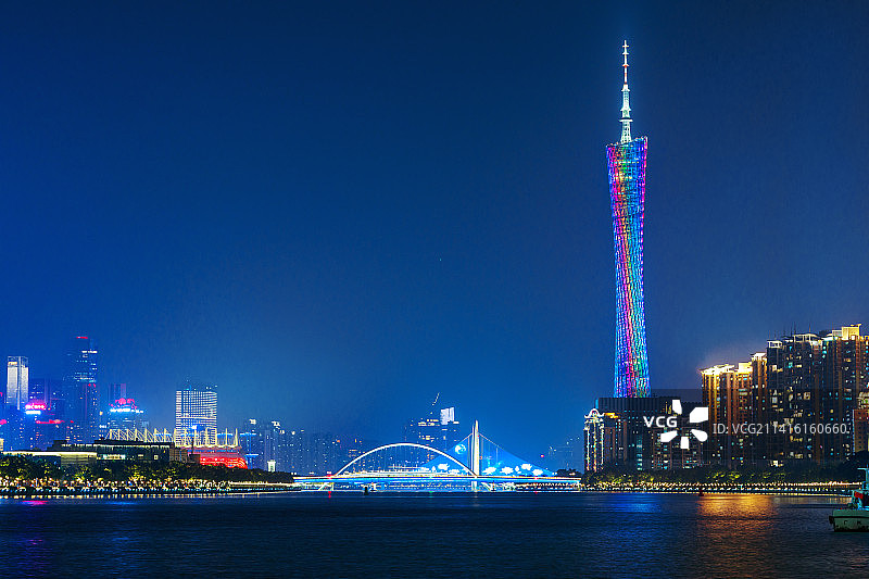 广州国际灯光节，广州国际金融中心，广州珠江新城CBD图片素材