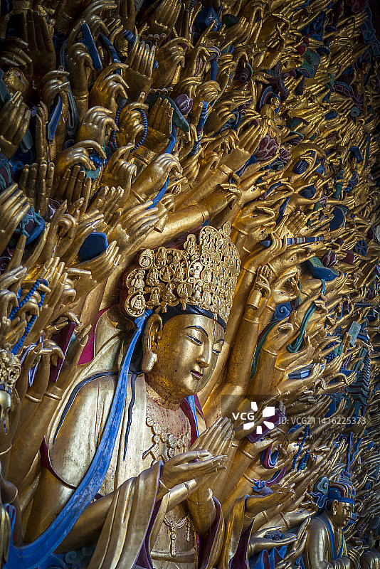 重庆市大足区大足石刻宝顶山摩崖造像千手观音图片素材