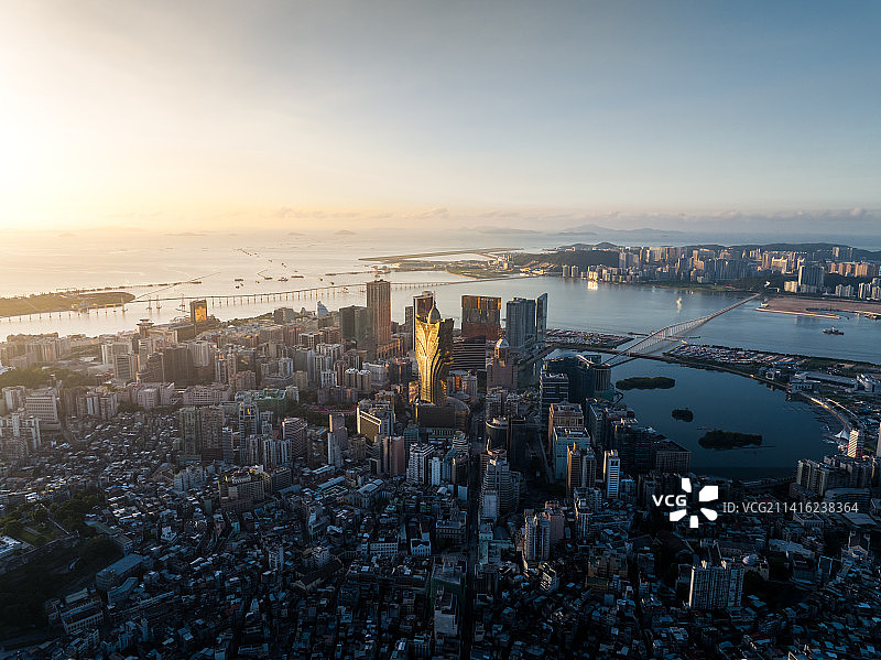 大湾区澳门日出新葡京城市风光航拍图片素材