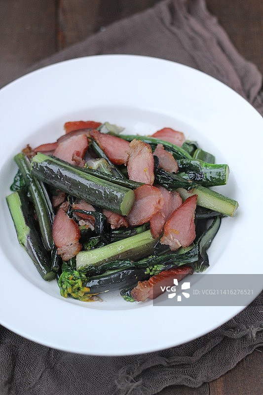 腊肉炒菜苔图片素材