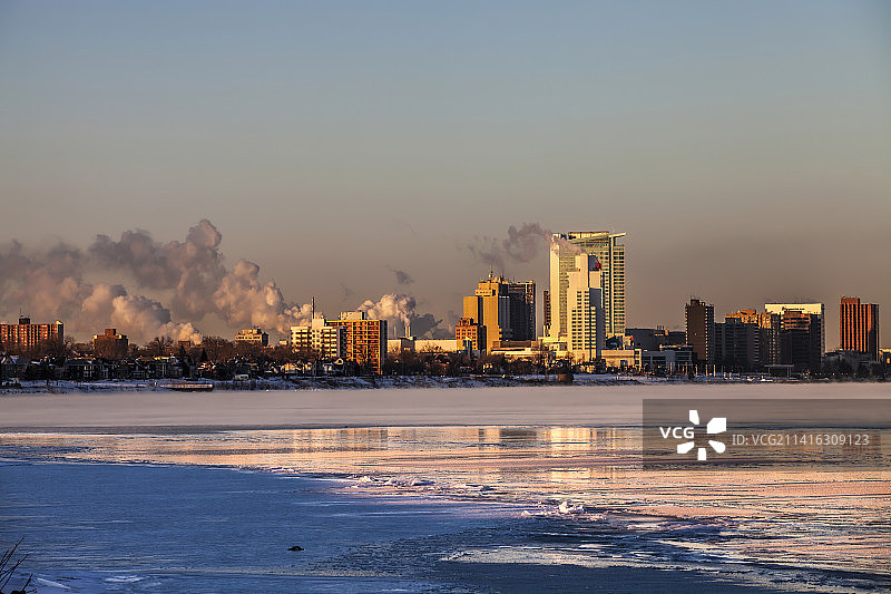 冬季夕阳下的温莎城图片素材