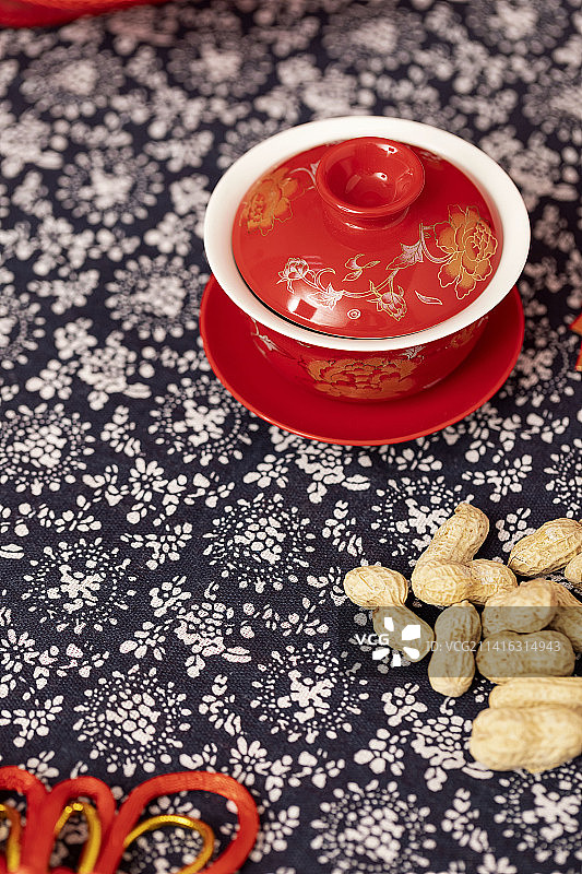 红色茶碗复古背景图片图片素材