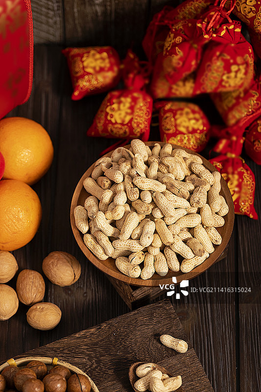 花生坚果新年喜庆氛围图片图片素材