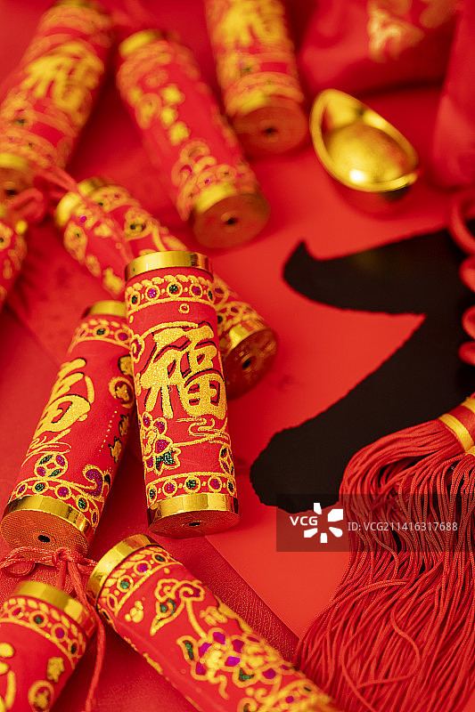 鞭炮创意新年春节红火海报图片素材